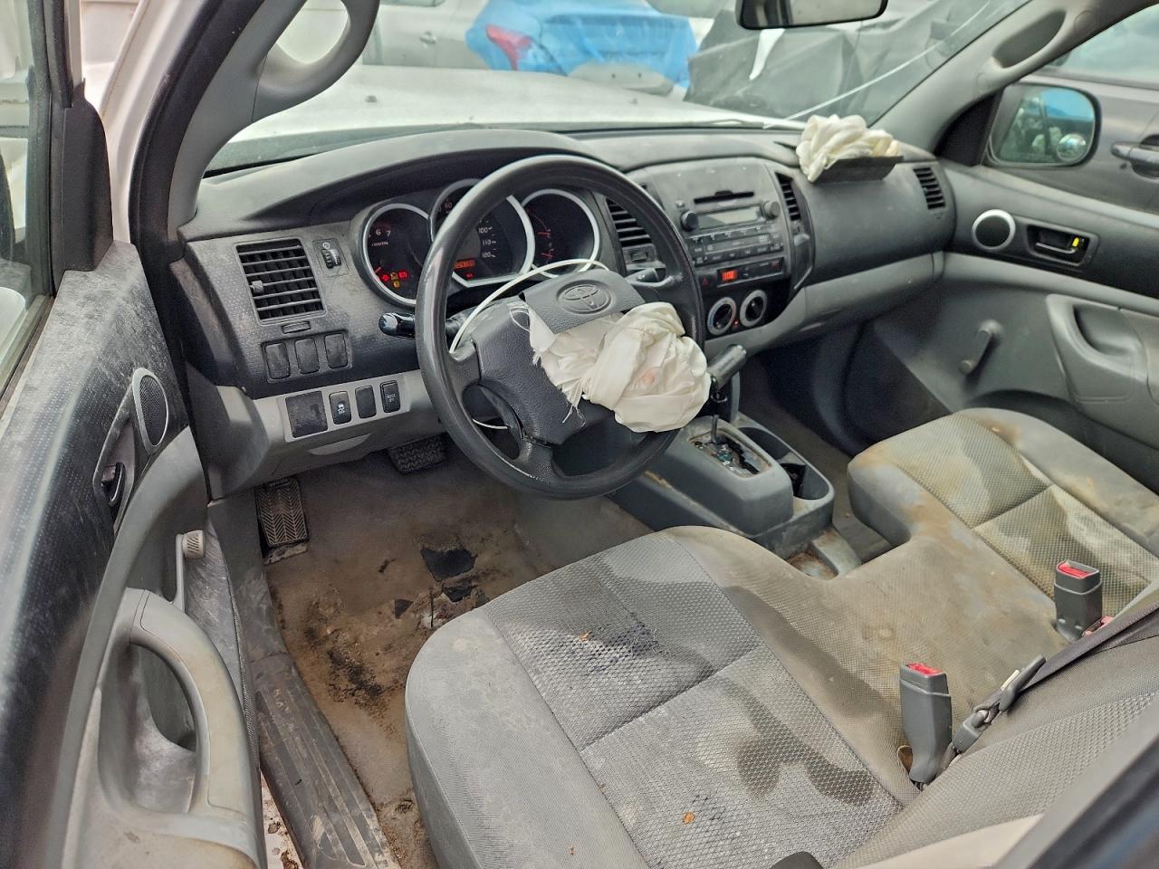 2009 TOYOTA TACOMA photo 8
