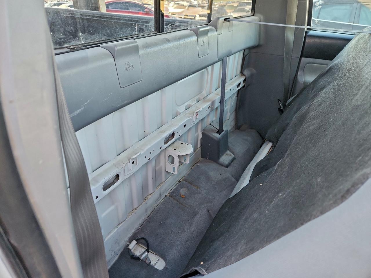 2009 TOYOTA TACOMA photo 10