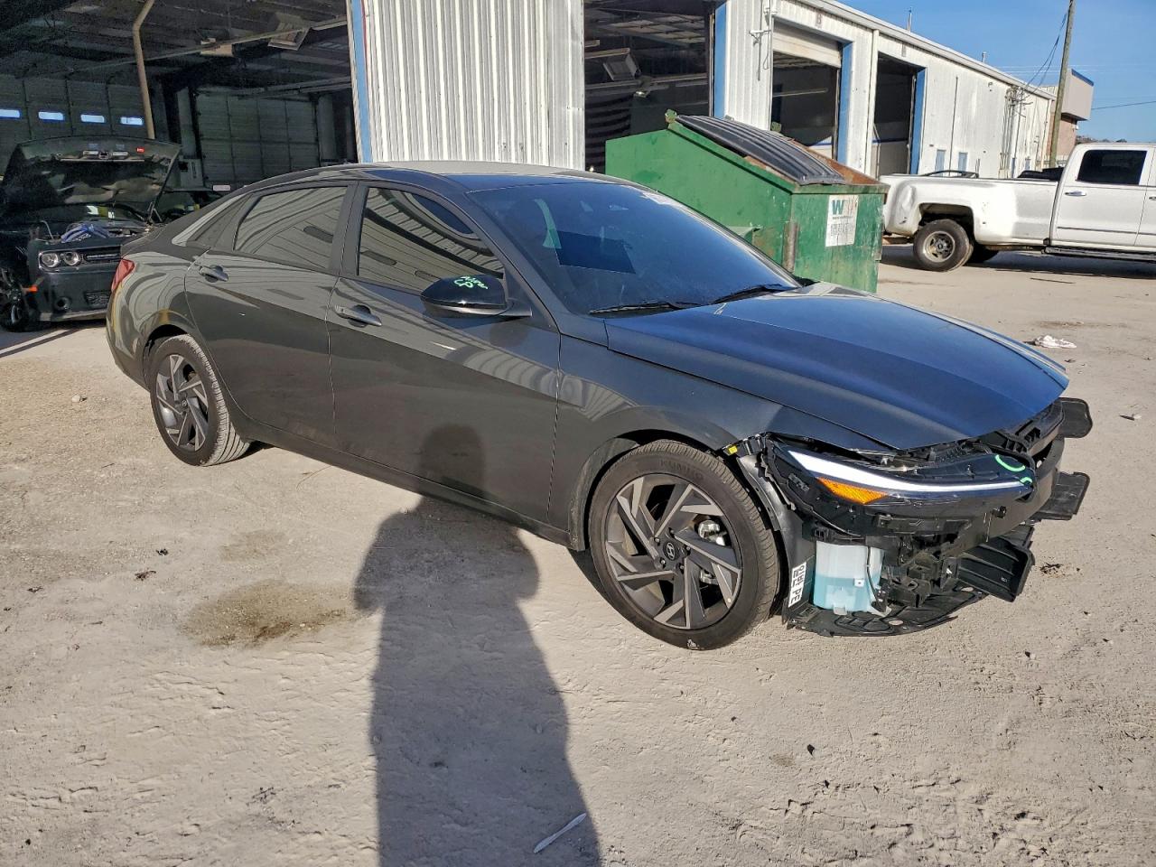 2025 HYUNDAI ELANTRA SEL SPORT photo 4