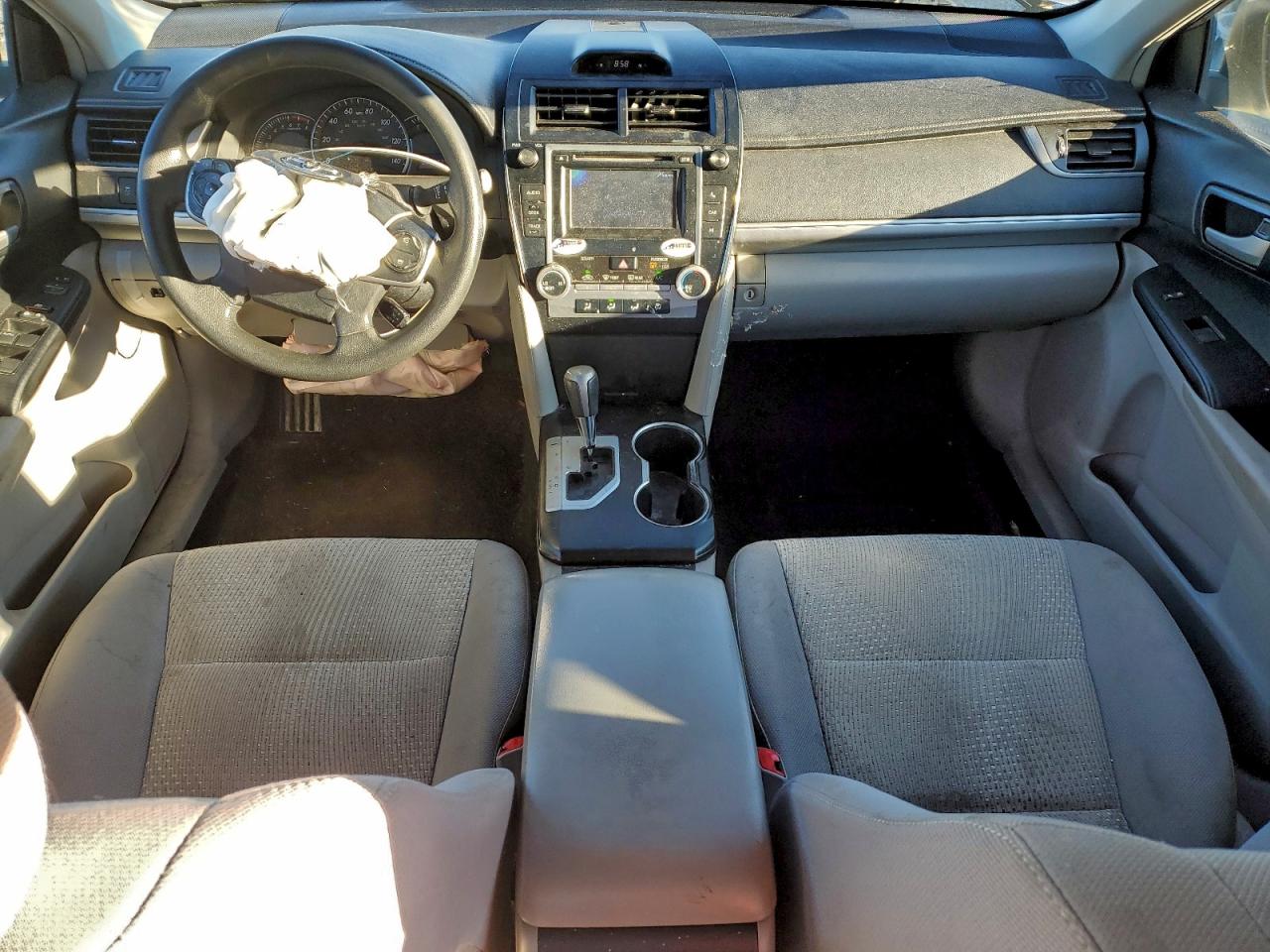 2013 TOYOTA CAMRY L photo 15