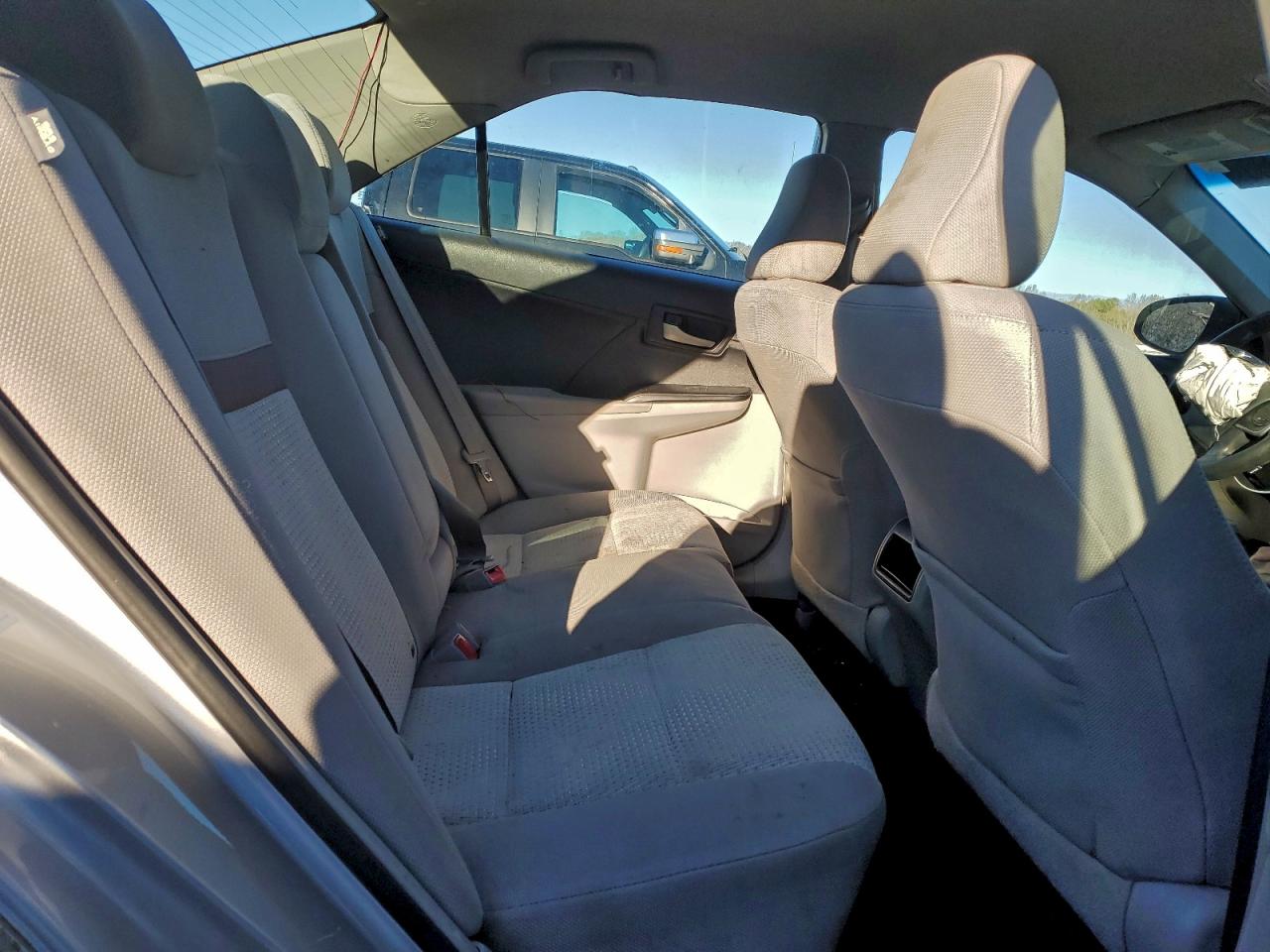 2013 TOYOTA CAMRY L photo 19