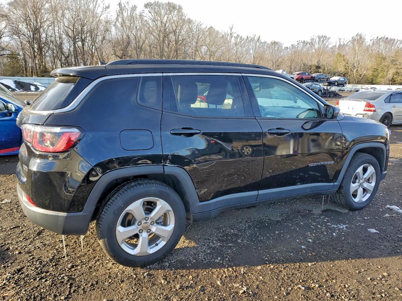 2017 JEEP COMPASS LATITUDE photo 3