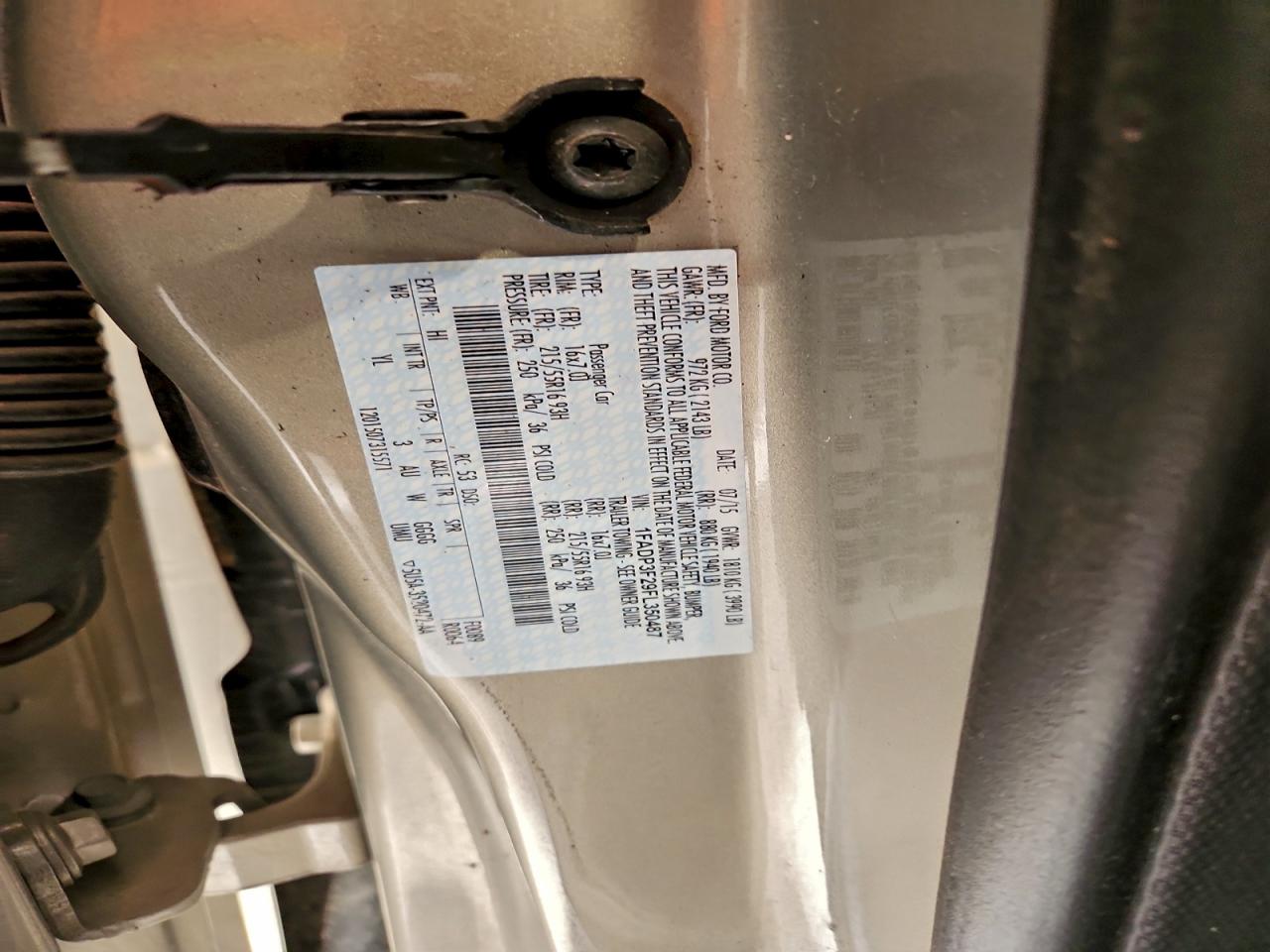 2015 FORD FOCUS SE photo 13