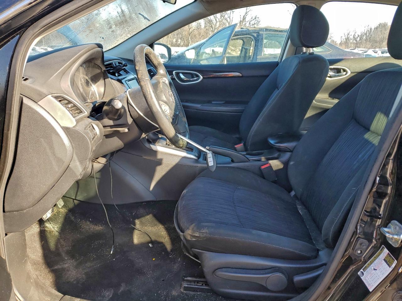 2019 NISSAN SENTRA S photo 7