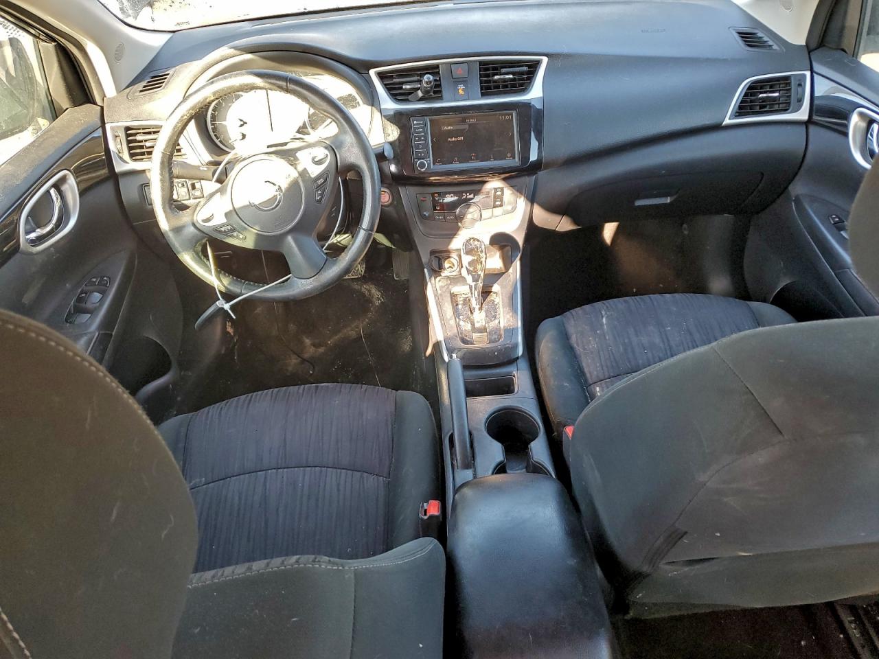 2019 NISSAN SENTRA S photo 8