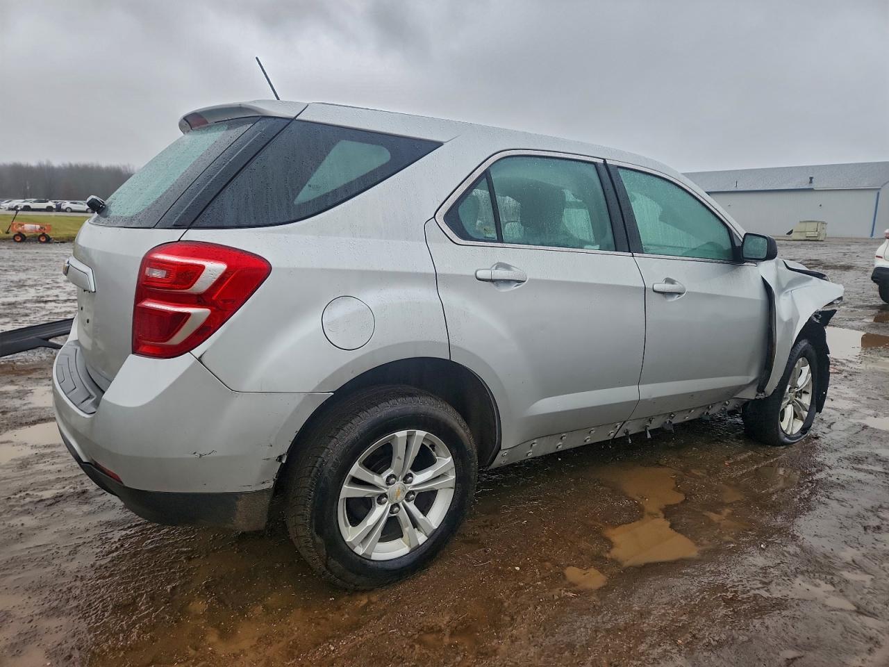 2017 CHEVROLET EQUINOX LS photo 3