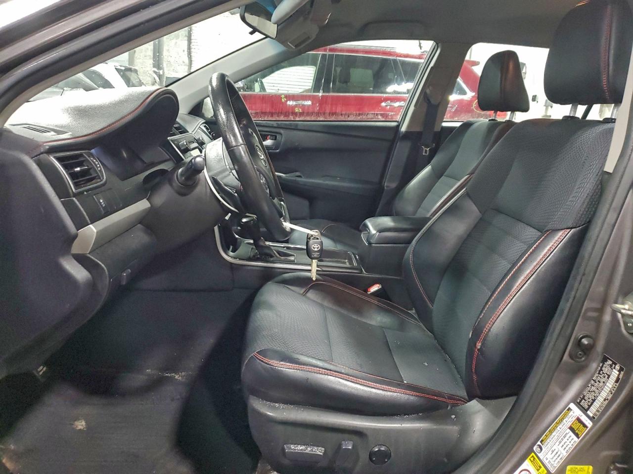 2017 TOYOTA CAMRY LE photo 7