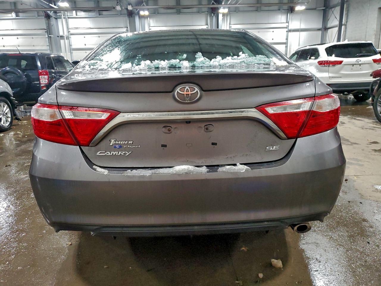 2017 TOYOTA CAMRY LE photo 6