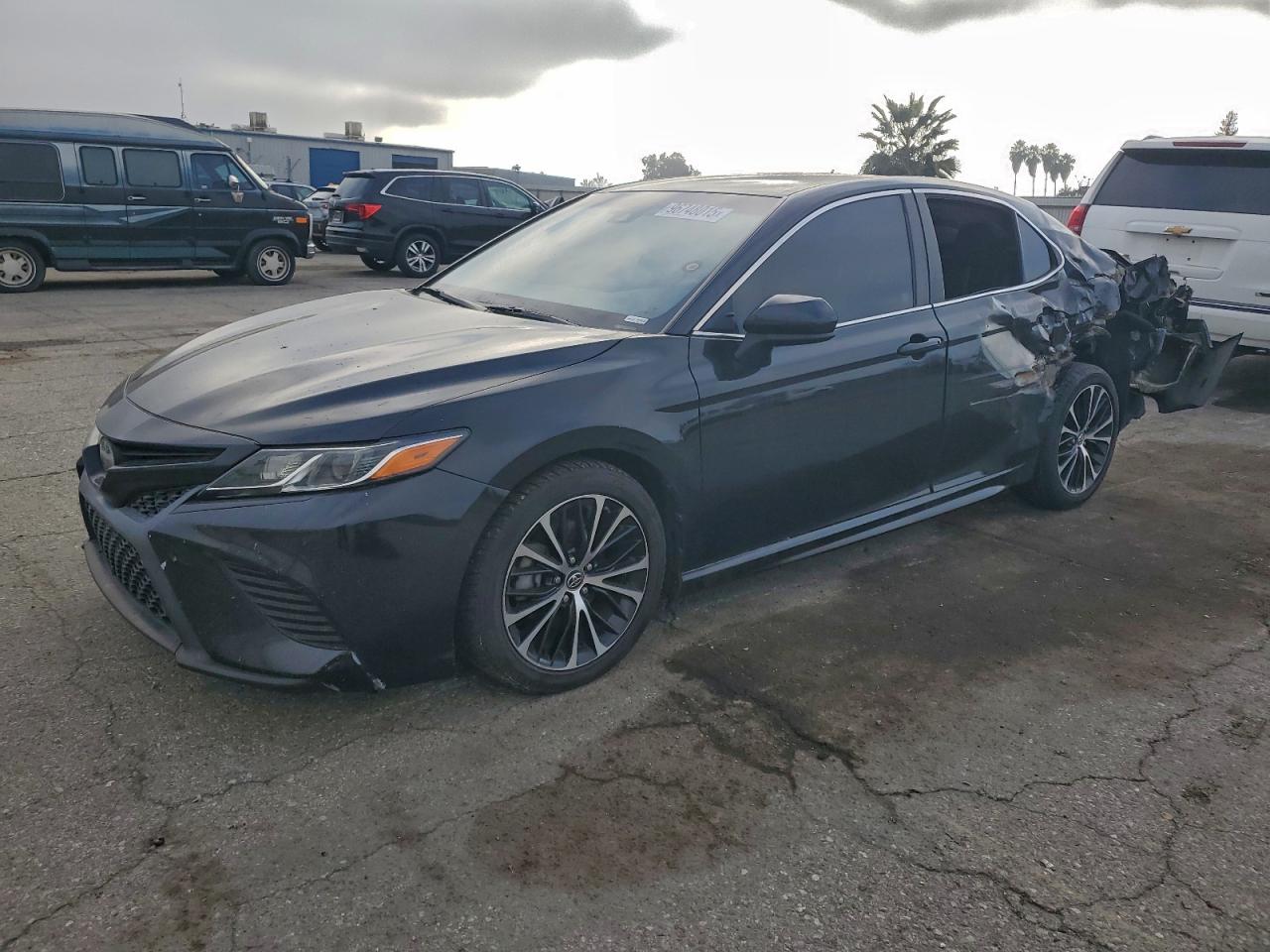 2019 TOYOTA CAMRY