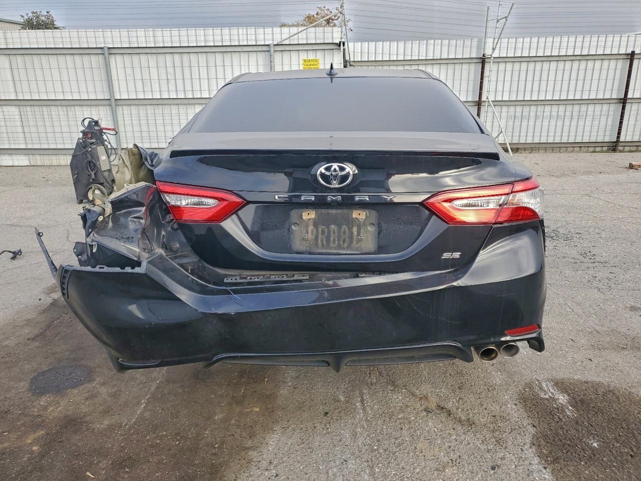 2019 TOYOTA CAMRY L photo 6