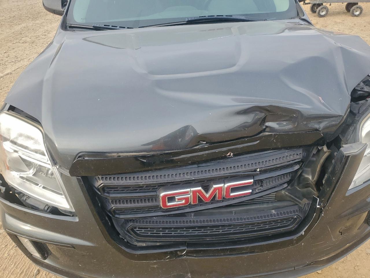 2017 GMC TERRAIN SLT photo 12