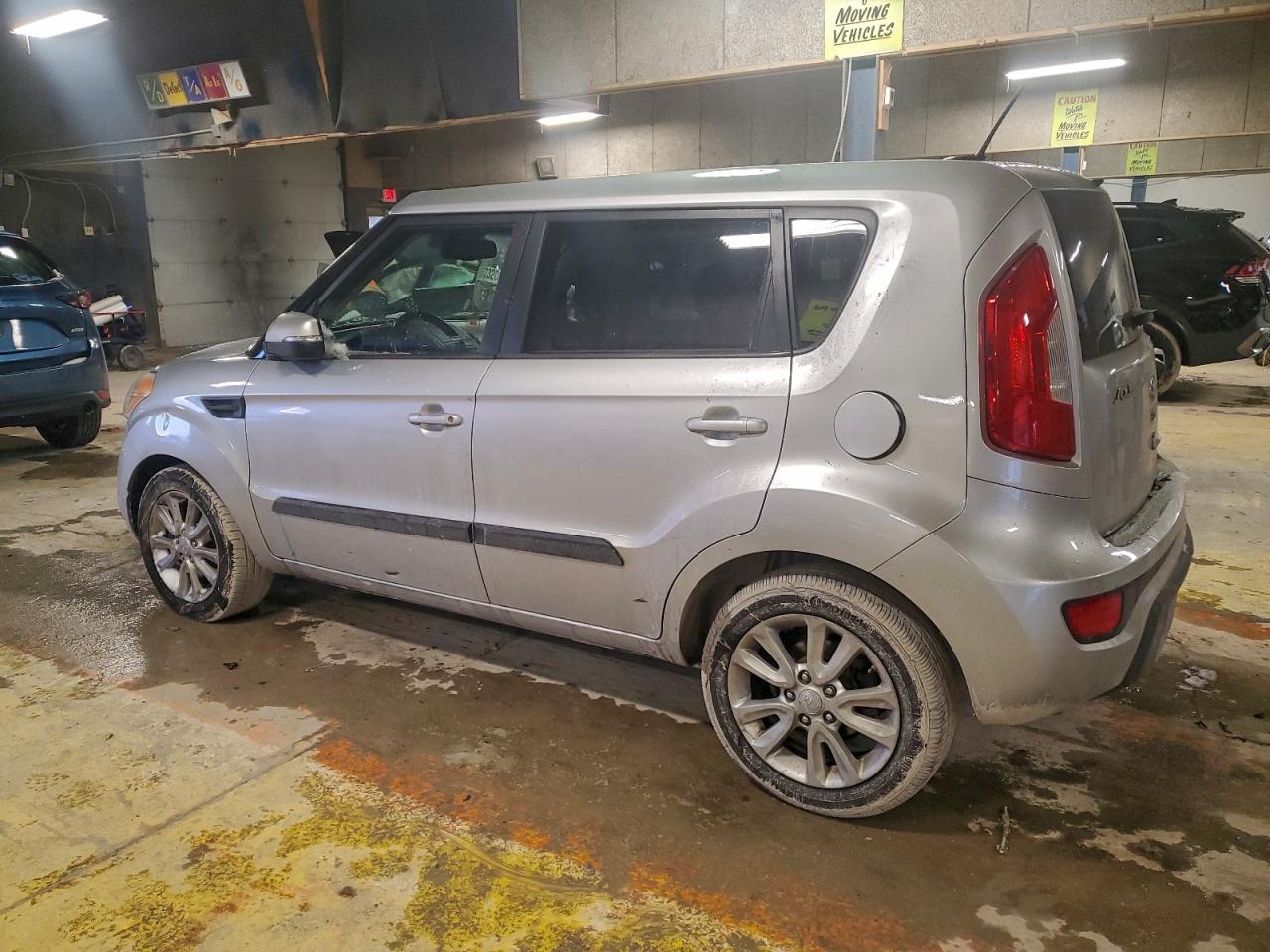 2013 KIA SOUL + photo 2