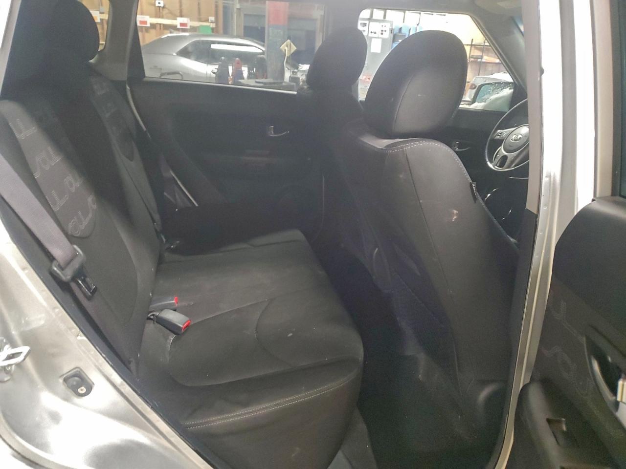 2013 KIA SOUL + photo 10