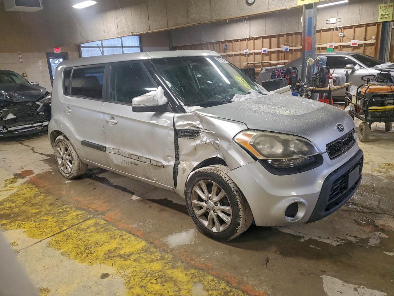 2013 KIA SOUL + photo 4