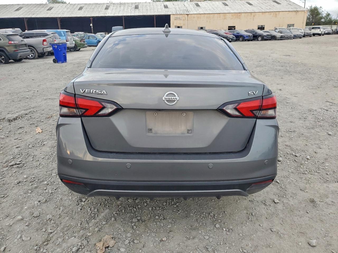 2020 NISSAN VERSA SV photo 6