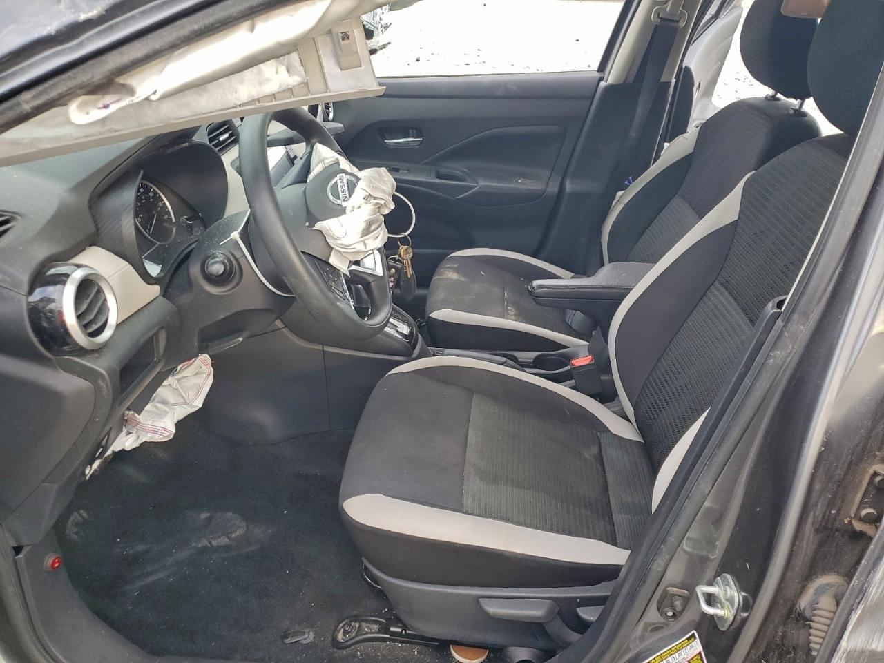 2020 NISSAN VERSA SV photo 7
