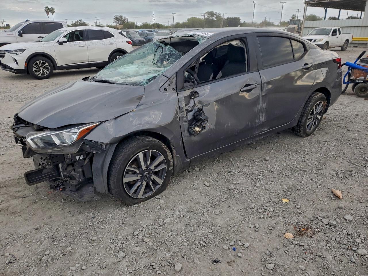 2020 NISSAN VERSA
