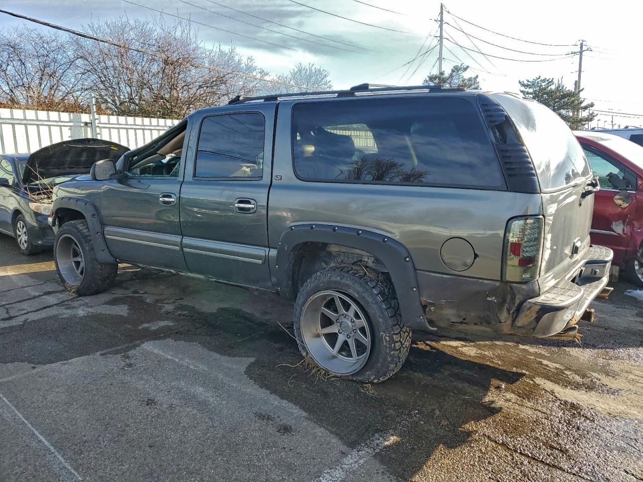 2002 CHEVROLET SUBURBAN K1500 photo 2