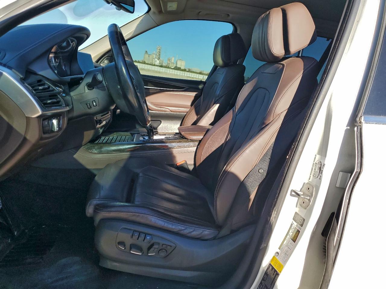 2015 BMW X5 XDRIVE50I photo 7