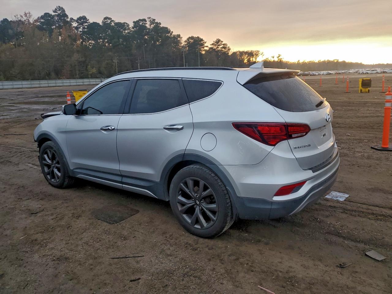 2017 HYUNDAI SANTA FE SPORT photo 2