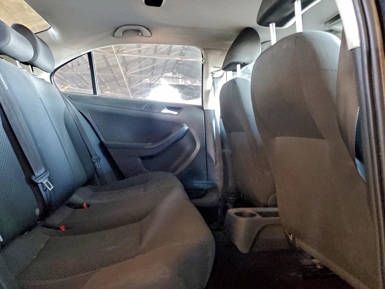2012 VOLKSWAGEN JETTA BASE photo 10