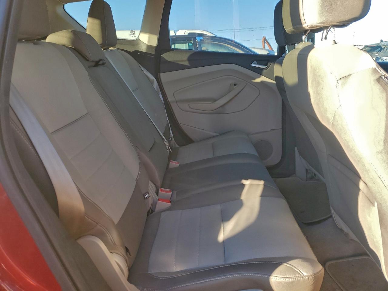 2015 FORD ESCAPE SE photo 11