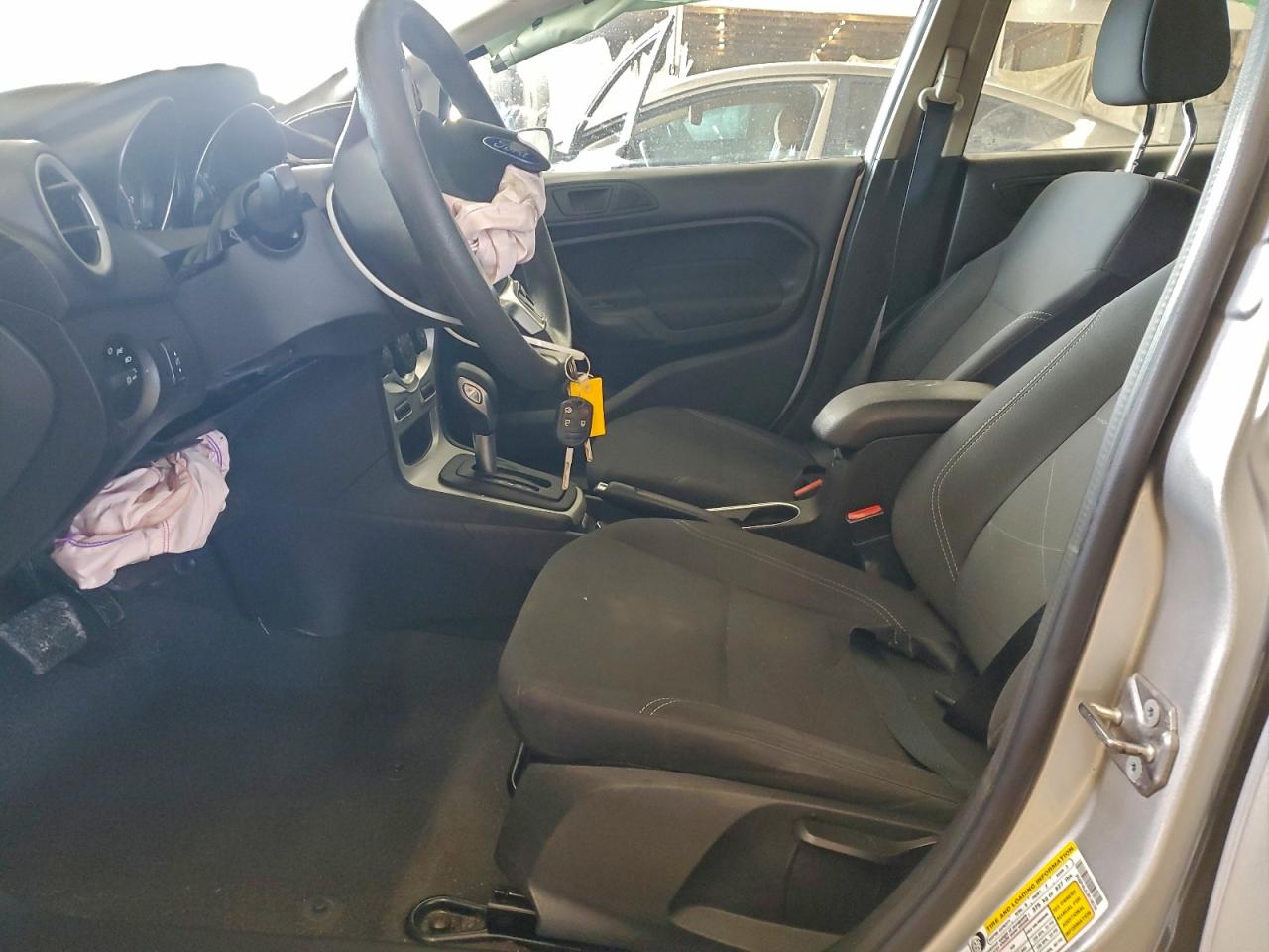 2018 FORD FIESTA SE photo 7
