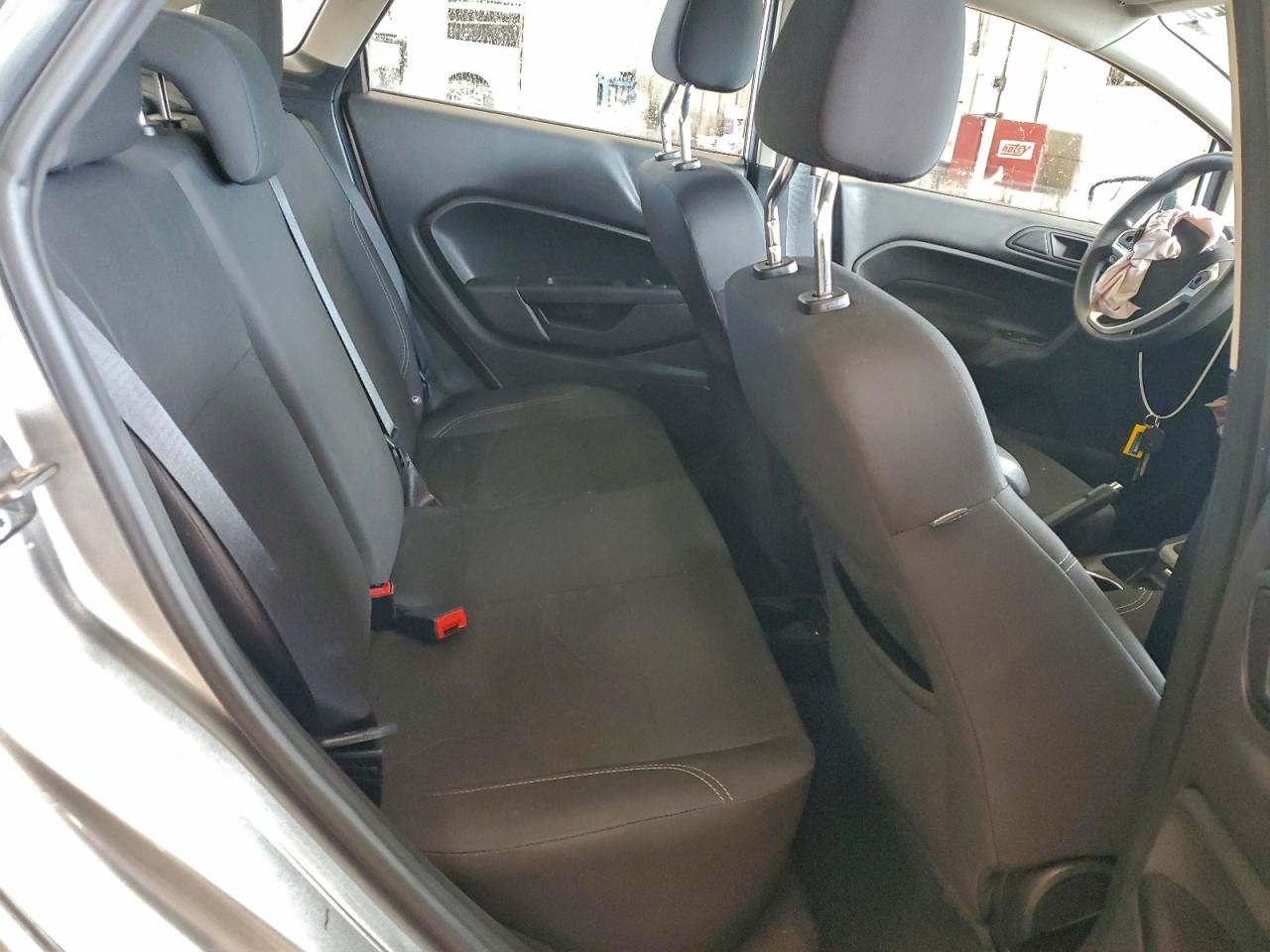 2018 FORD FIESTA SE photo 10