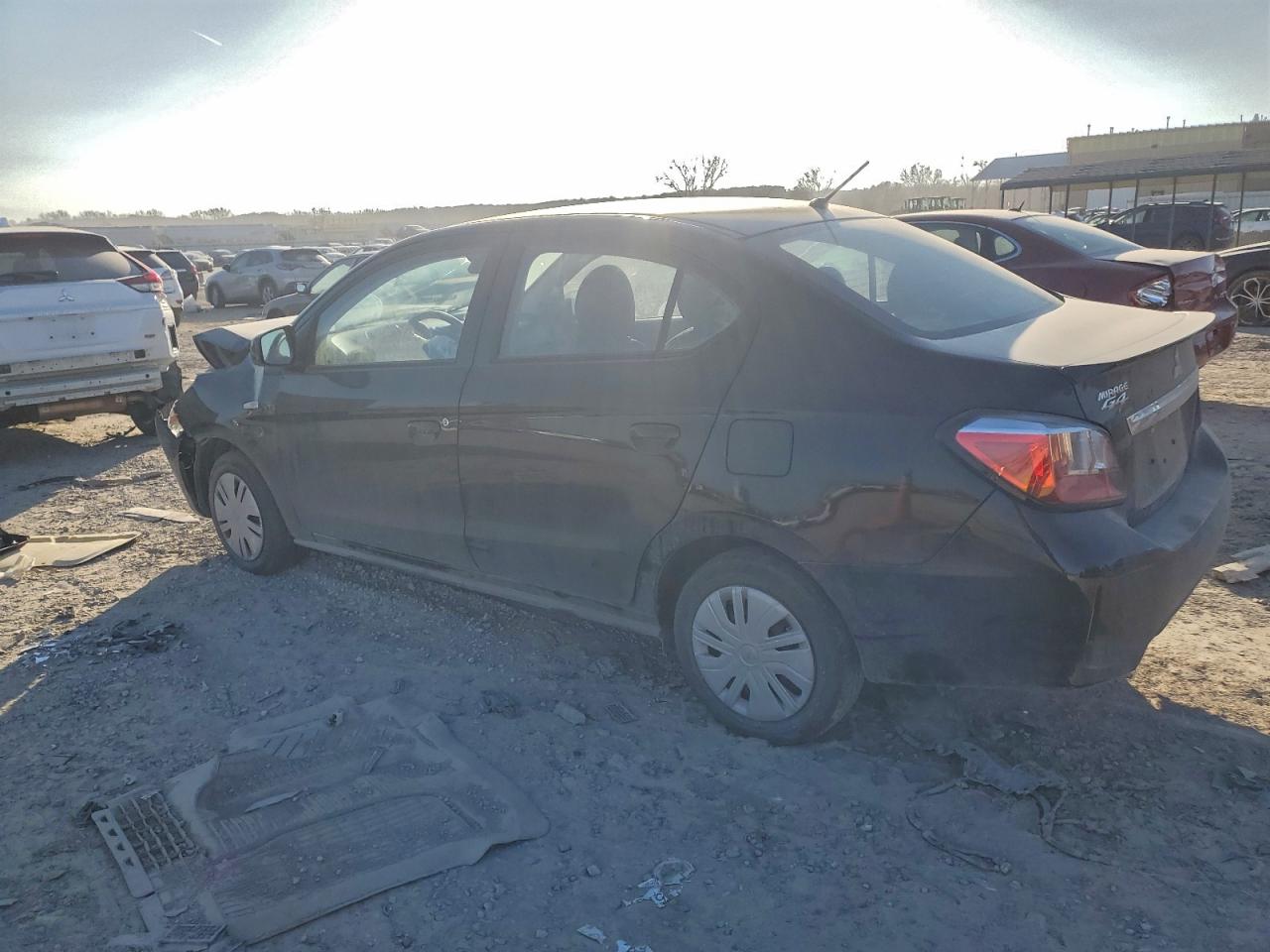 2024 MITSUBISHI MIRAGE G4 ES photo 2
