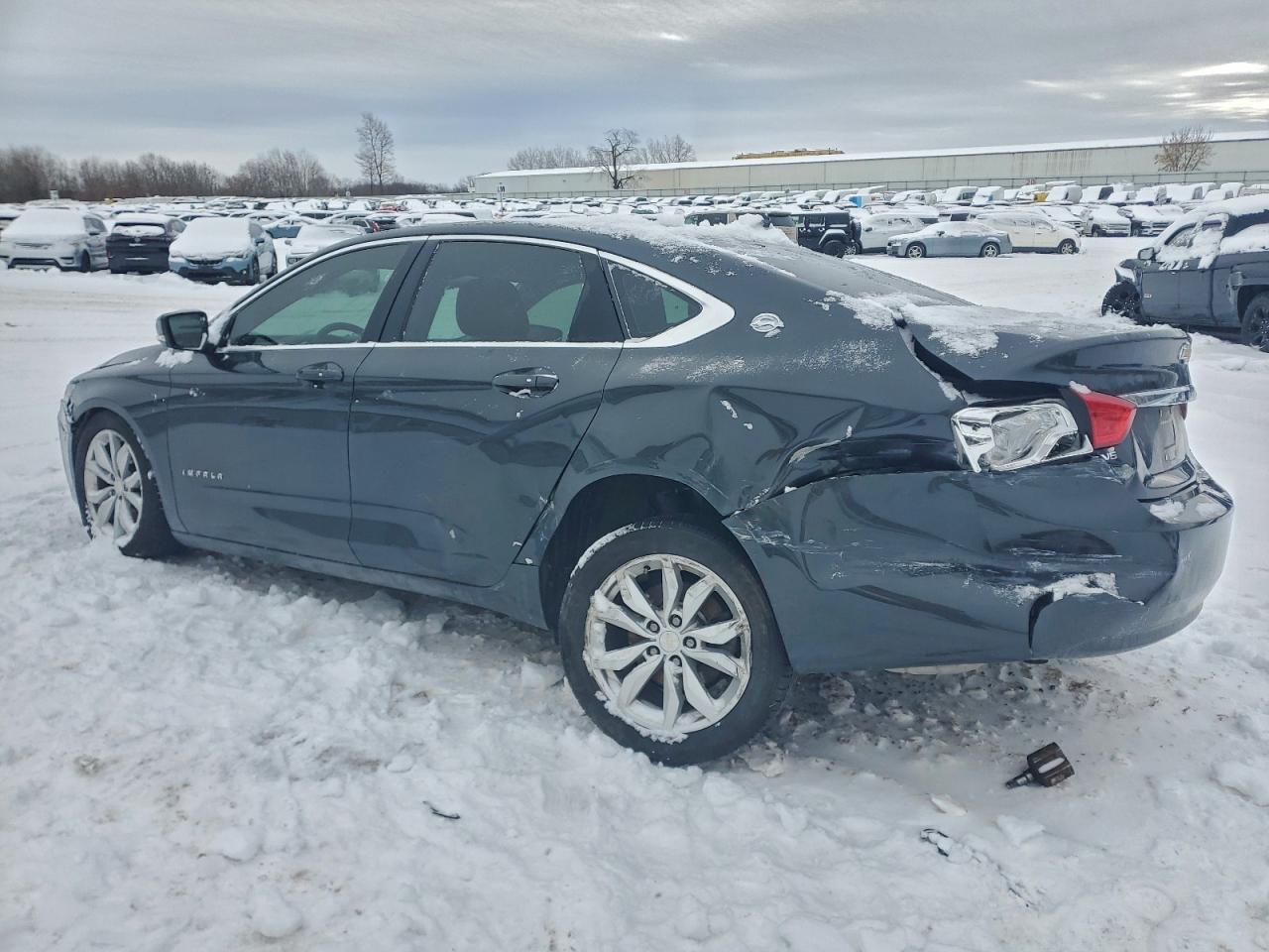 2018 CHEVROLET IMPALA LT photo 2
