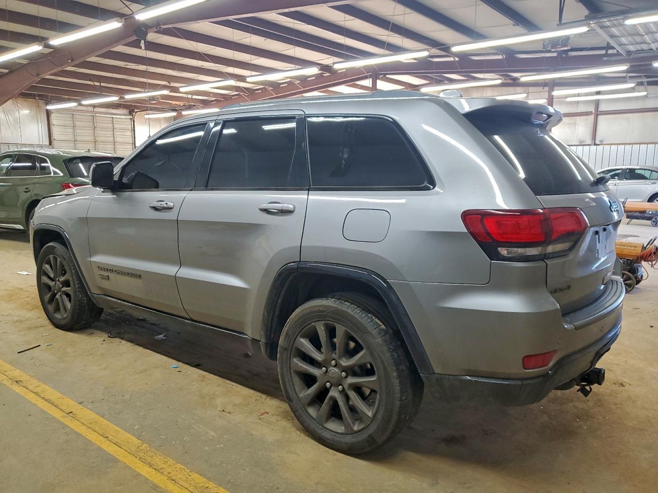 2016 JEEP GRAND CHEROKEE LIMITED photo 2