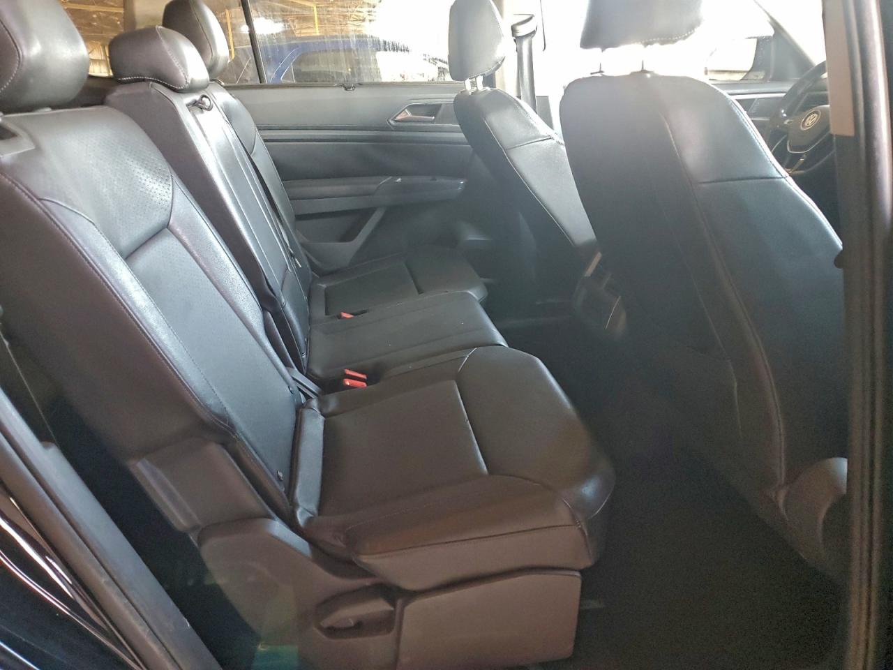 2018 VOLKSWAGEN ATLAS SE photo 11
