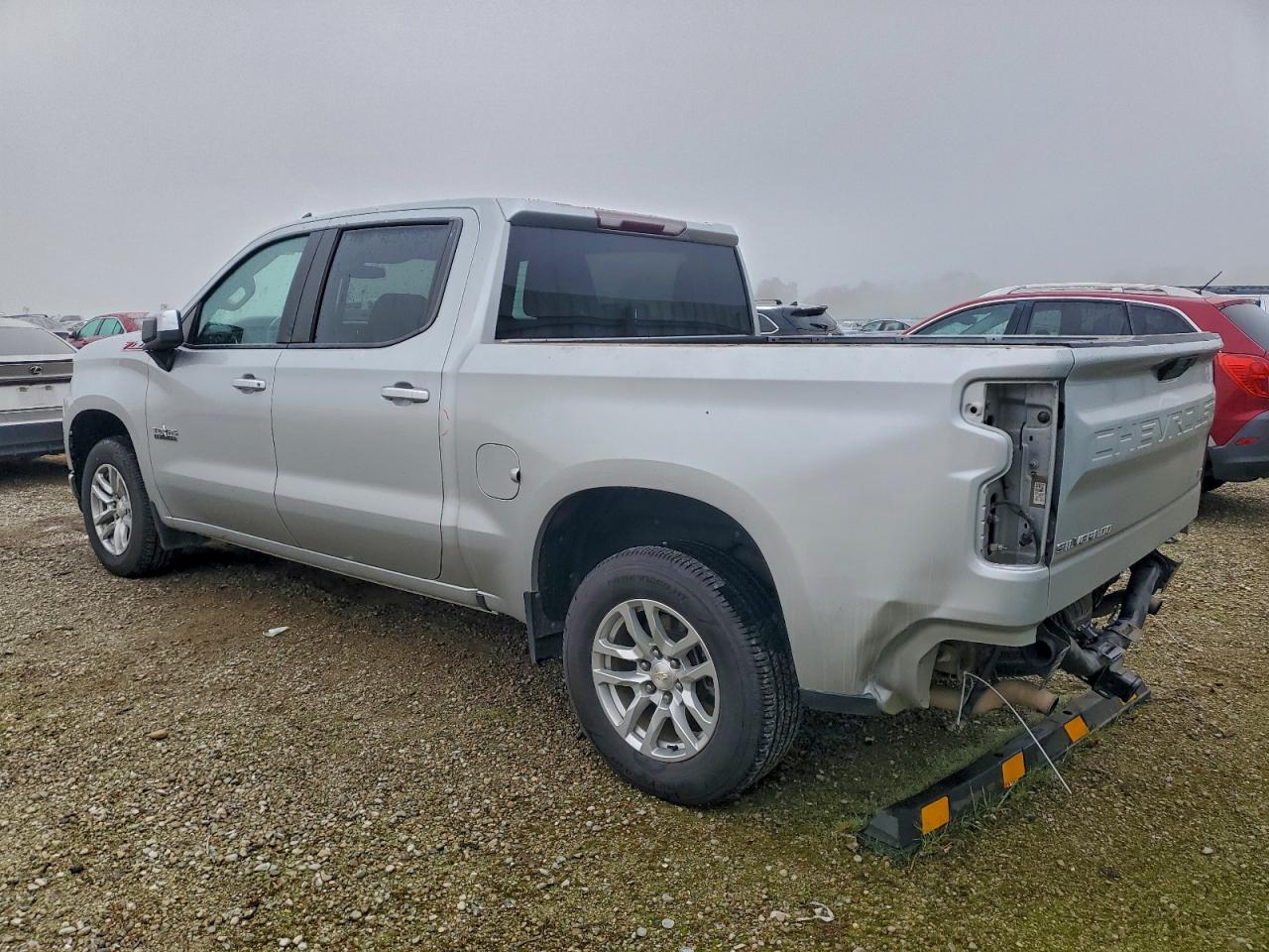 2020 CHEVROLET SILVERADO K1500 LT photo 2