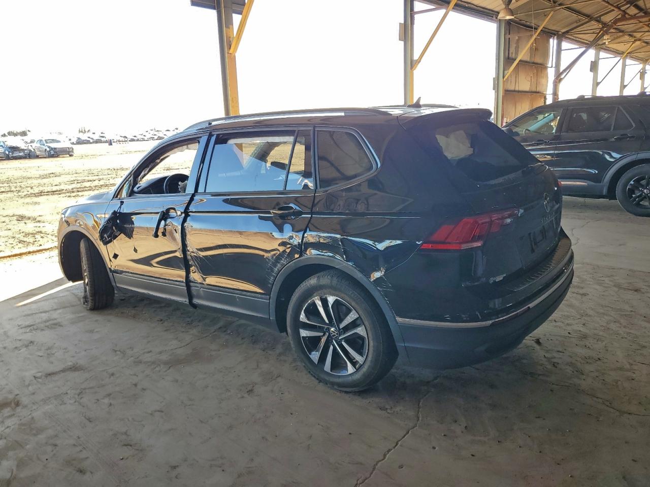 2024 VOLKSWAGEN TIGUAN S photo 2