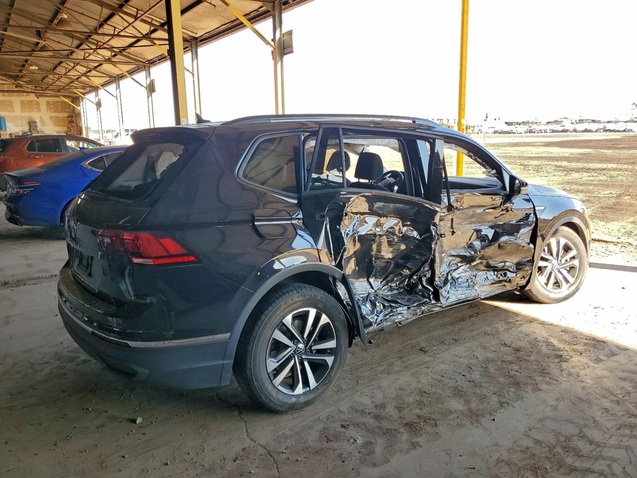 2024 VOLKSWAGEN TIGUAN S photo 3