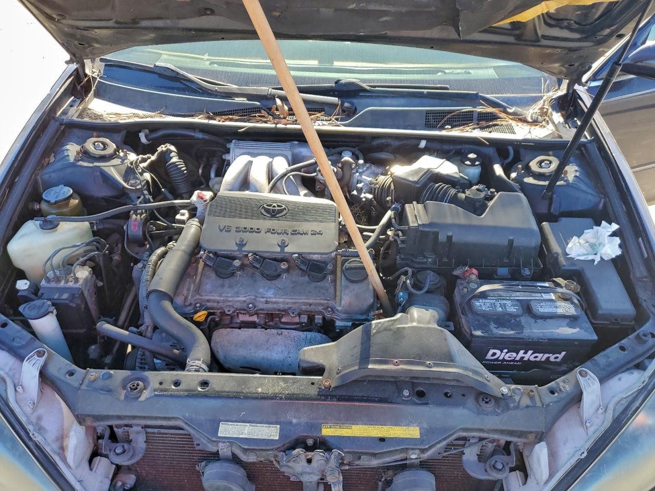 2002 TOYOTA CAMRY LE photo 11