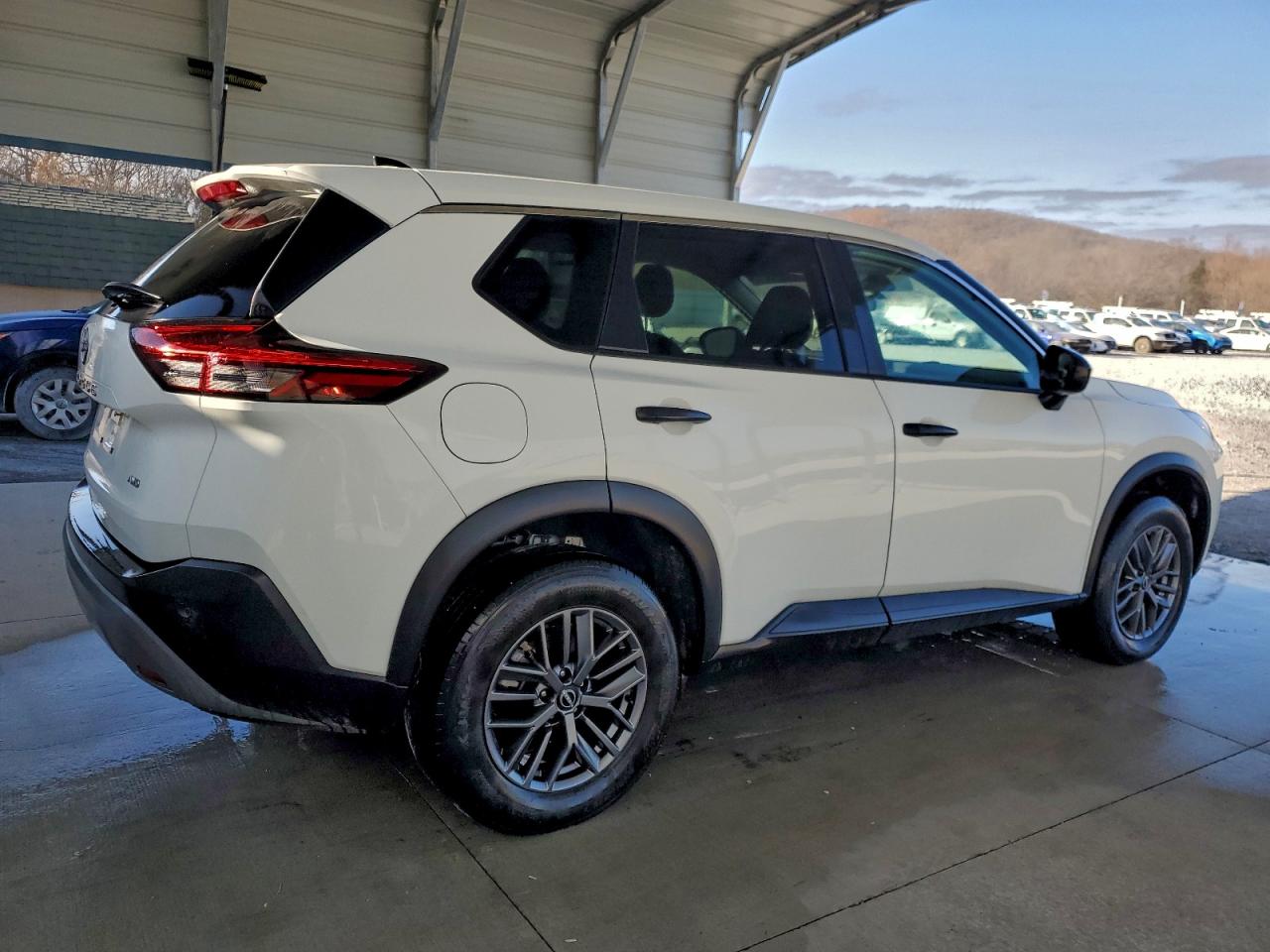 2023 NISSAN ROGUE S photo 3