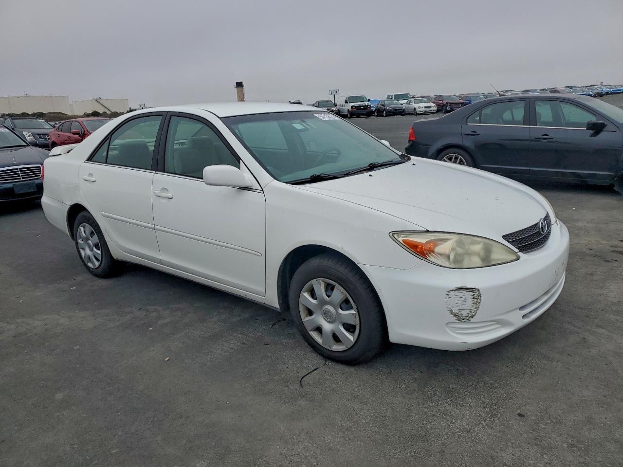 2003 TOYOTA CAMRY LE photo 4