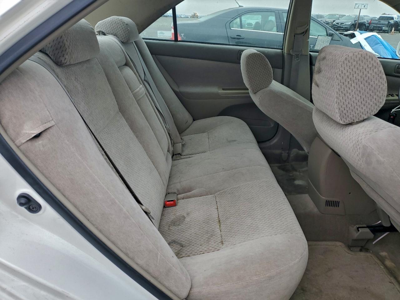 2003 TOYOTA CAMRY LE photo 10