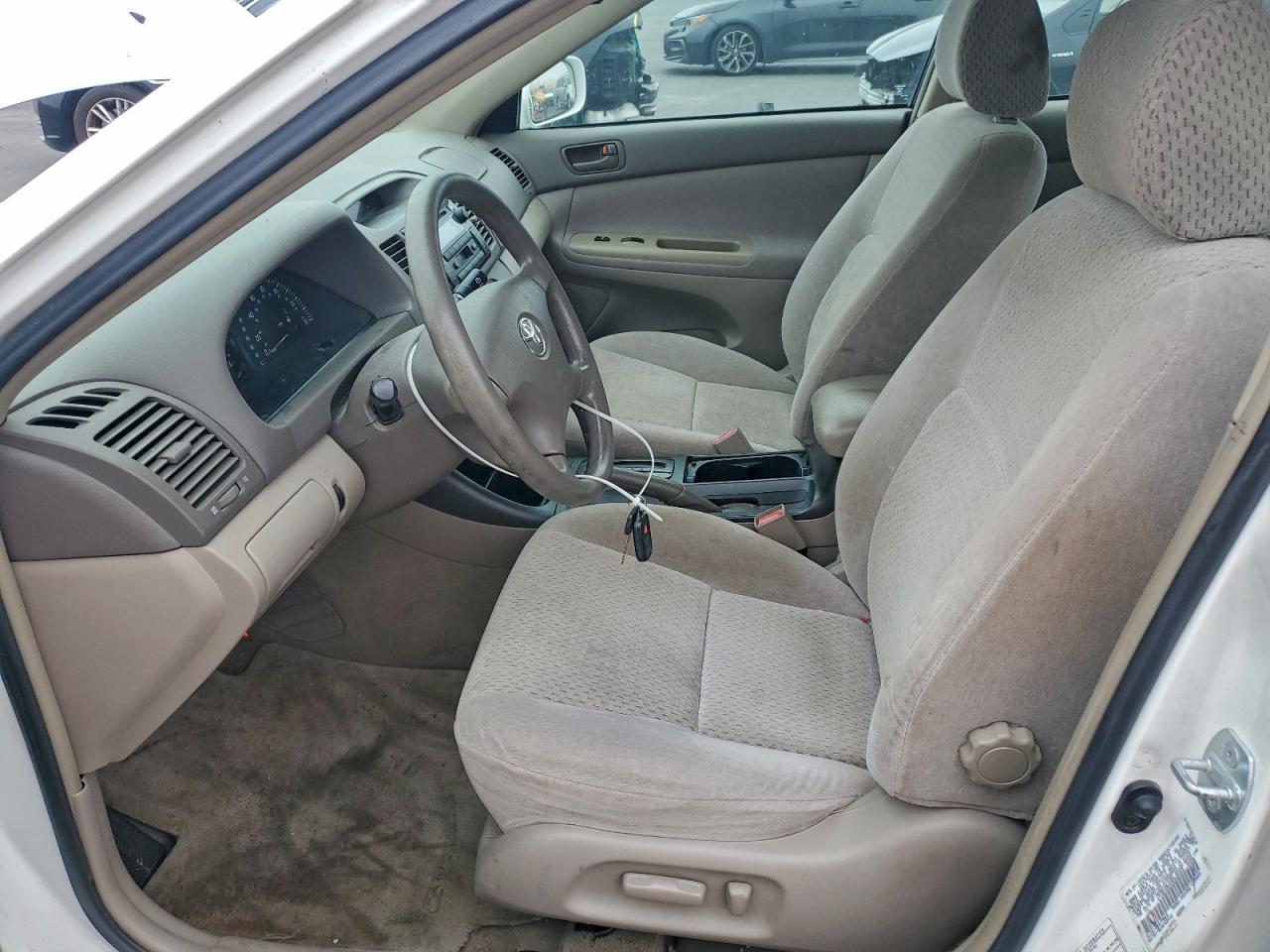 2003 TOYOTA CAMRY LE photo 7