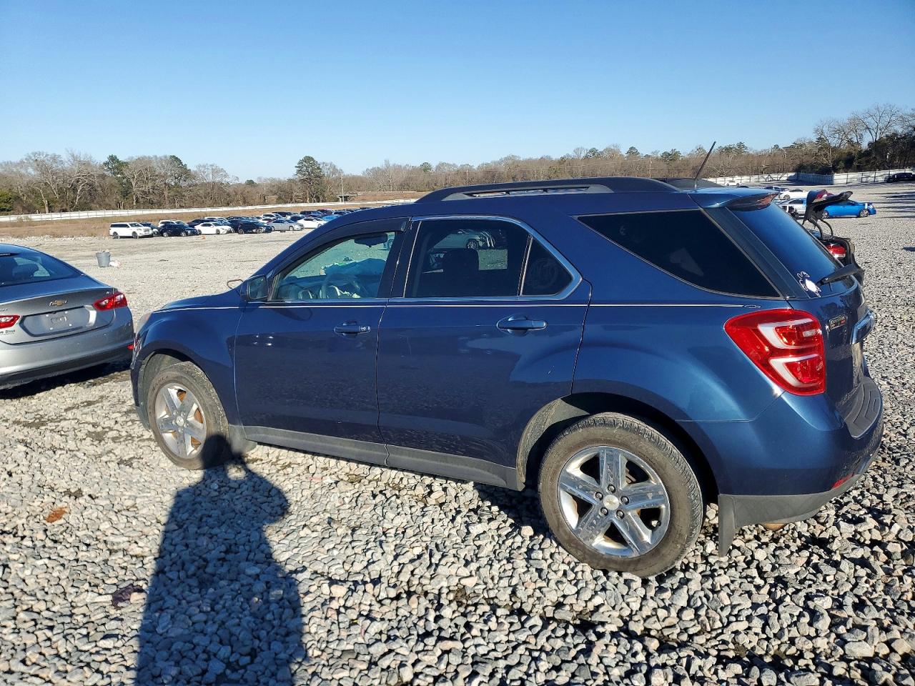 2016 CHEVROLET EQUINOX LT photo 2