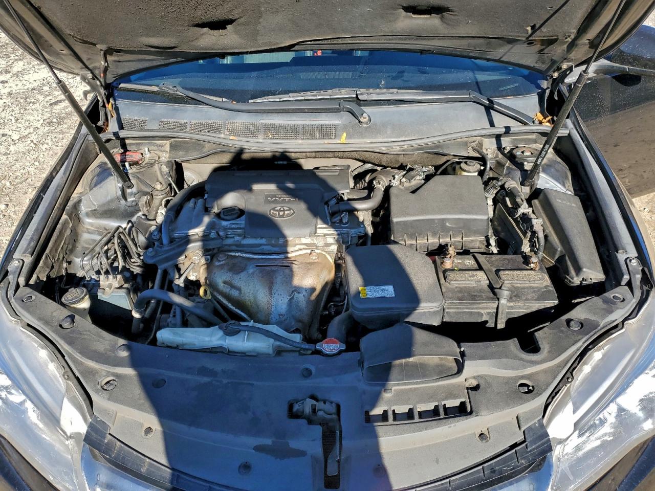 2016 TOYOTA CAMRY LE photo 11