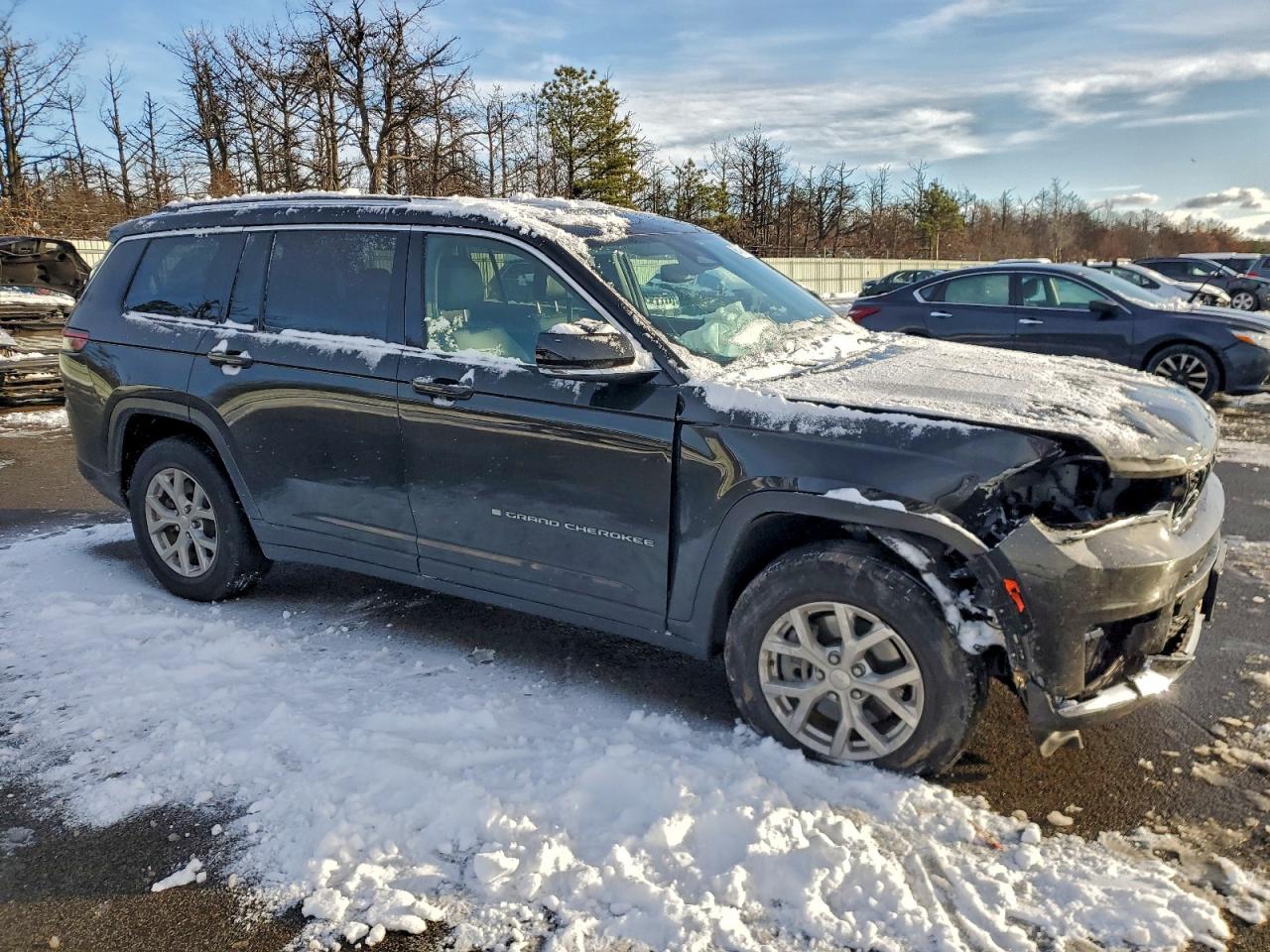 2024 JEEP GRAND CHEROKEE L LIMITED photo 4