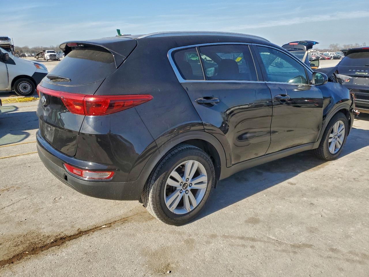 2017 KIA SPORTAGE LX photo 3