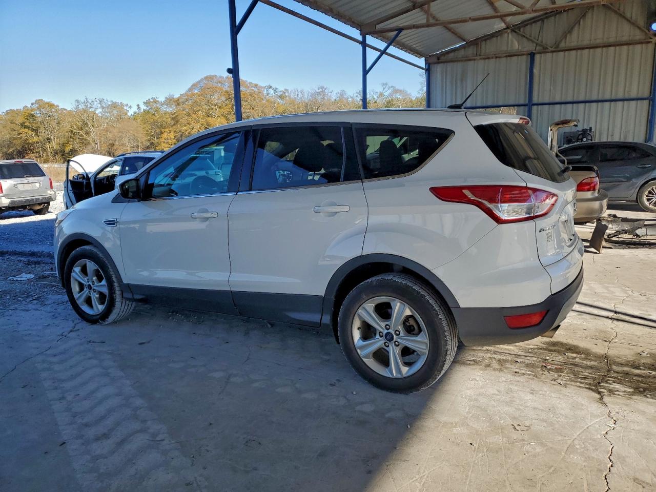 2016 FORD ESCAPE SE photo 2