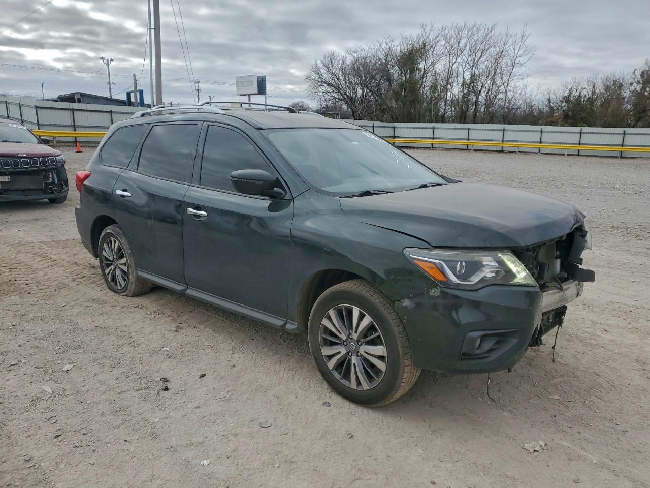 2020 NISSAN PATHFINDER SV photo 4