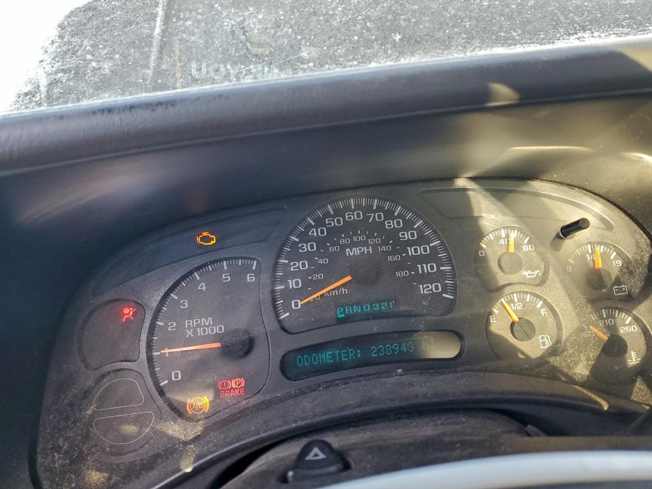 2003 GMC NEW SIERRA C1500 photo 9