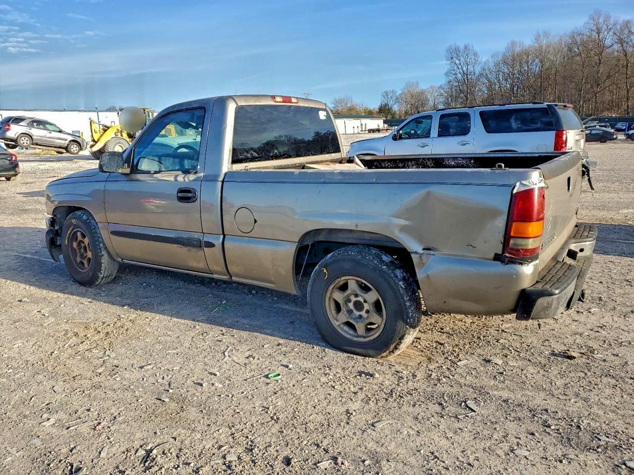 2003 GMC NEW SIERRA C1500 photo 2