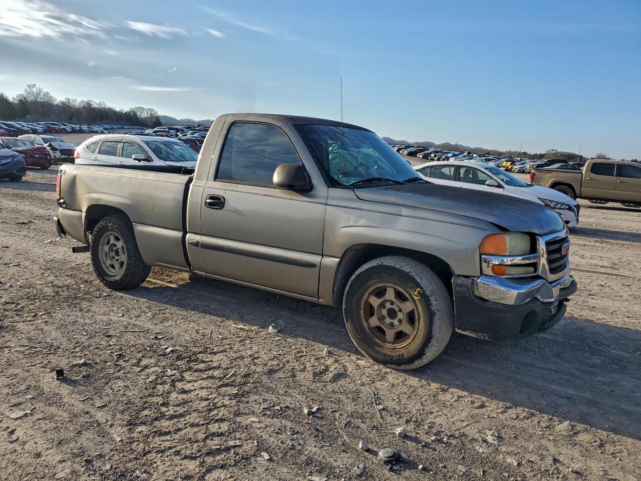 2003 GMC NEW SIERRA C1500 photo 4