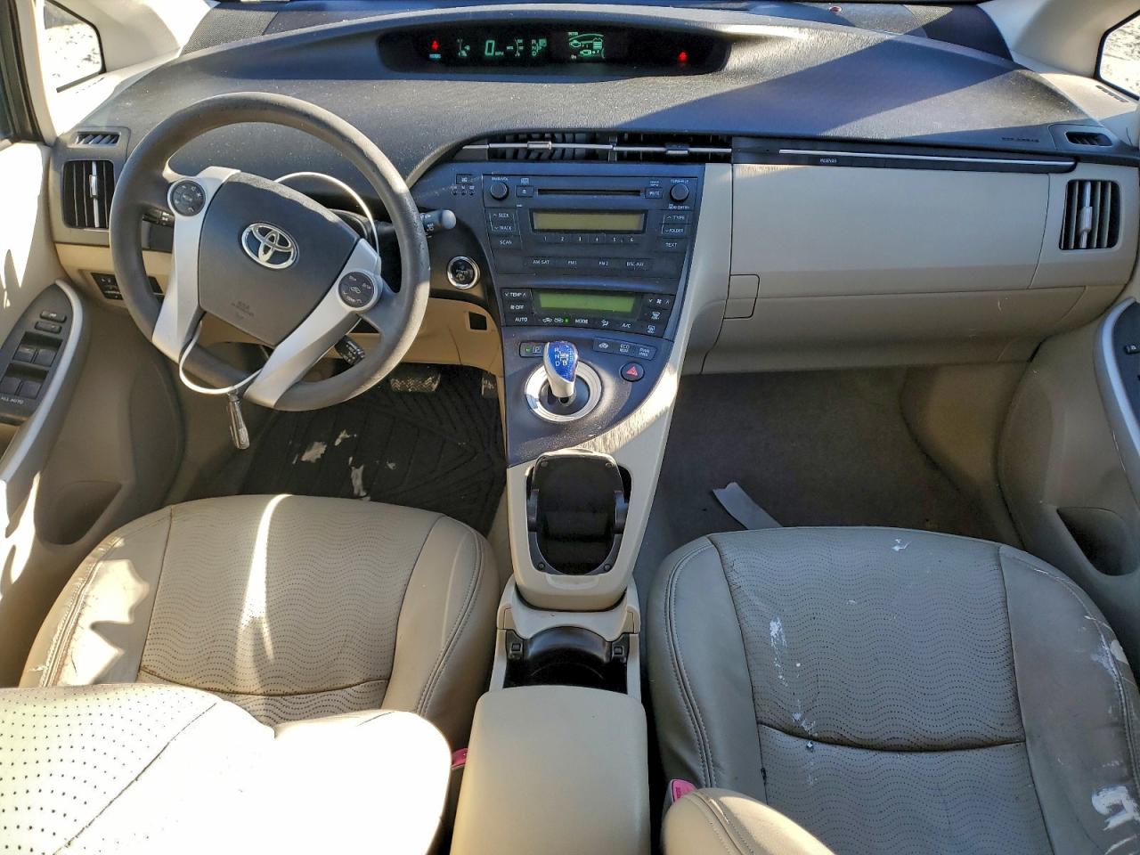 2011 TOYOTA PRIUS photo 8